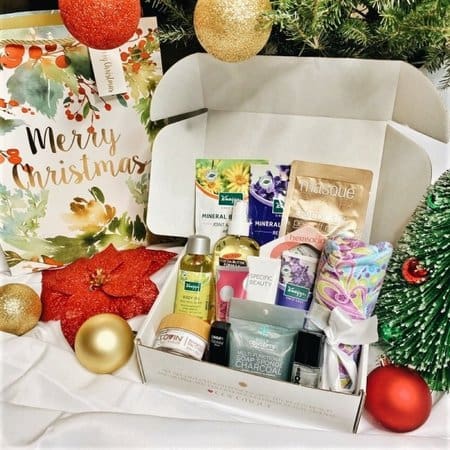 cocotique-holiday2019limitededitionbox